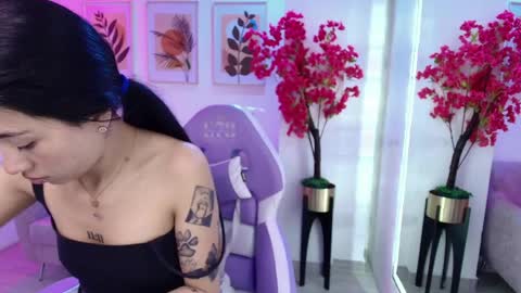 Rainy  online show from 06-06-26, 11:48