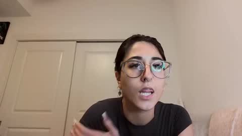 Ray Ray online show from 10-15-25, 03:28