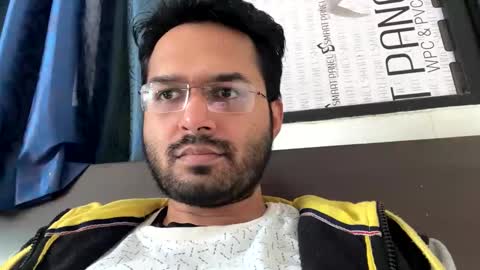 Snapshot of raj_maheesh chatting on 01-18-25, 04:15 raj_maheesh online show from 01-18-25, 04:15