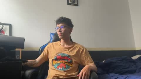 Snapshot of rakhubs chatting on 03-20-26, 07:08 Enzo online show from 03-20-26, 07:08