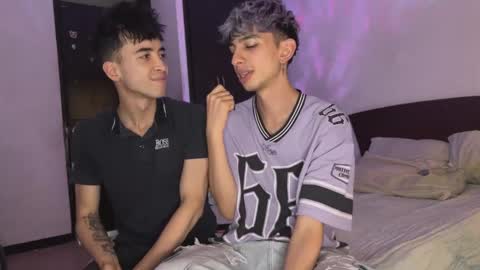 Snapshot of rakhubs chatting on 03-26-26, 09:42 Enzo online show from 03-26-26, 09:42