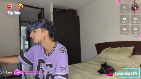 Snapshot of rakhubs chatting on 04-04-26, 10:07 Enzo online show from 04-04-26, 10:07