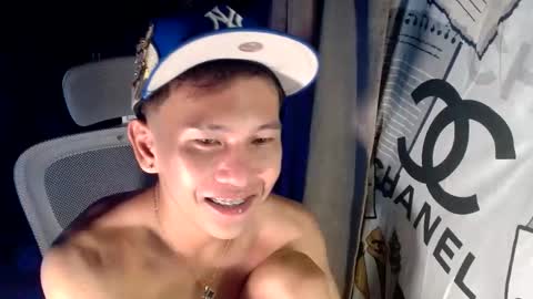 Snapshot of ralfhuge24 chatting on 06-08-26, 05:13 ralfhuge24 online show from 06-08-26, 05:13
