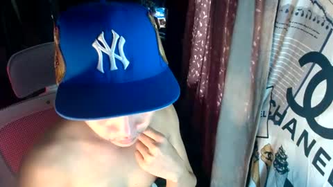Snapshot of ralfhuge24 chatting on 06-21-26, 06:49 ralfhuge24 online show from 06-21-26, 06:49