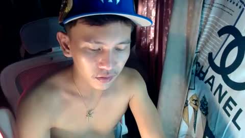 Snapshot of ralfhuge24 chatting on 06-22-26, 12:02 ralfhuge24 online show from 06-22-26, 12:02