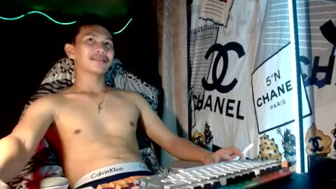 Snapshot of ralfhuge24 chatting on 07-16-26, 12:11 ralfhuge24 online show from 07-16-26, 12:11