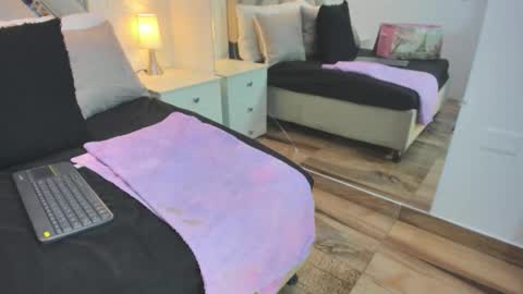 Snapshot of raquel_moore chatting on 02-01-26, 09:57 Raquel Moore online show from 02-01-26, 09:57