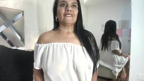 Snapshot of raquel_moore chatting on 02-12-26, 12:38 Raquel Moore online show from 02-12-26, 12:38