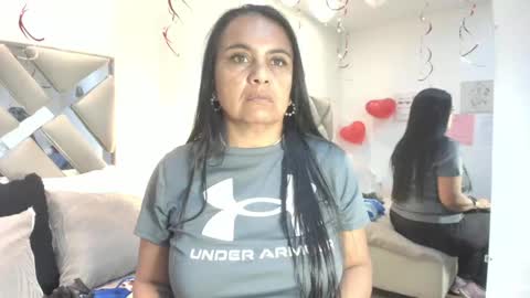 Snapshot of raquel_moore chatting on 02-17-26, 01:29 Raquel Moore online show from 02-17-26, 01:29