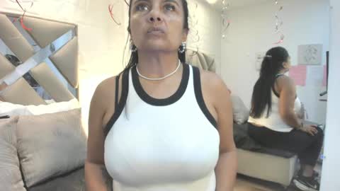 Snapshot of raquel_moore chatting on 02-24-26, 12:25 Raquel Moore online show from 02-24-26, 12:25