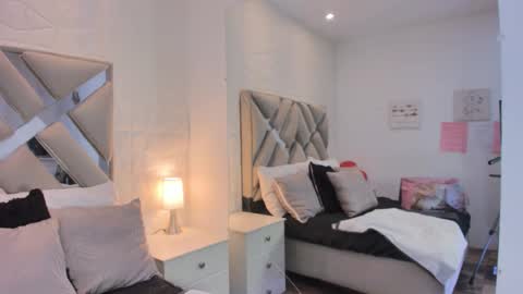 Snapshot of raquel_moore chatting on 03-16-26, 02:43 Raquel Moore online show from 03-16-26, 02:43