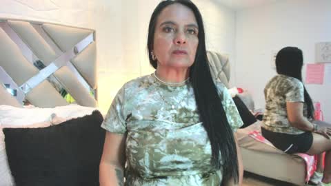 Snapshot of raquel_moore chatting on 04-01-26, 05:10 Raquel Moore online show from 04-01-26, 05:10