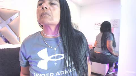 Snapshot of raquel_moore chatting on 04-06-26, 11:44 Raquel Moore online show from 04-06-26, 11:44