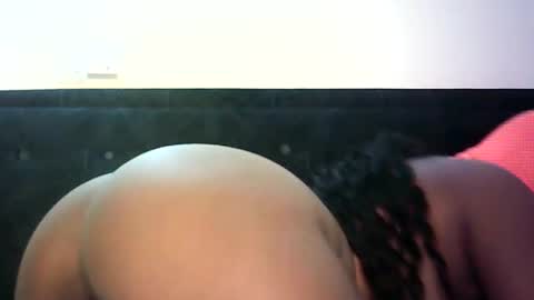 Snapshot of rara_molly chatting on 06-29-26, 12:05 rara_molly online show from 06-29-26, 12:05