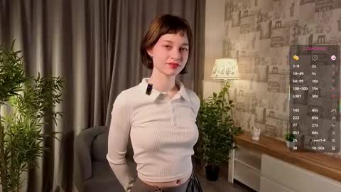 Nicole online show from 10-18-25, 01:08