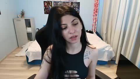 raven_haired_goddess online show from 05-18-26, 07:14
