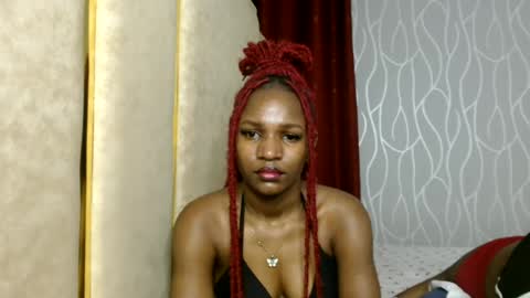 Snapshot of raven_luxe chatting on 06-20-26, 02:36 Raven online show from 06-20-26, 02:36