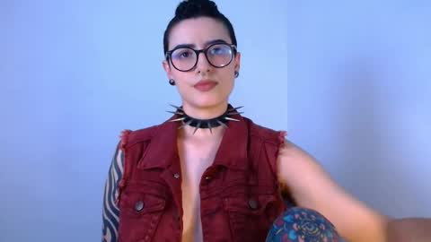 ravendarkness_ online show from 05-07-26, 12:38