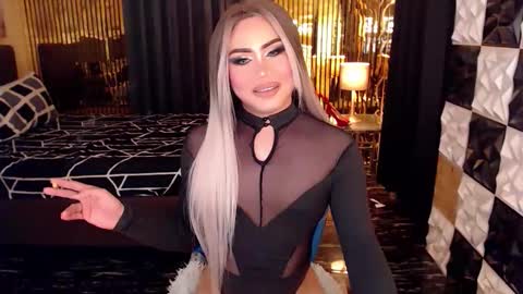 Snapshot of ravenmystiquex chatting on 03-13-26, 05:30 ravenmystiquex online show from 03-13-26, 05:30