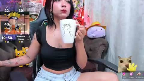 Snapshot of ravenn_20 chatting on 07-15-26, 11:37 RavenN online show from 07-15-26, 11:37