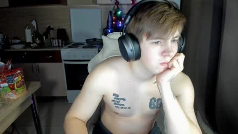 Snapshot of ray_hill chatting on 12-31-24, 09:50 Ray online show from 12-31-24, 09:50