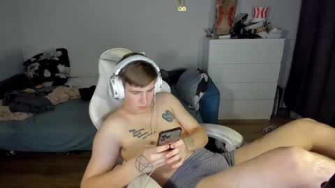 Snapshot of ray_hill chatting on 09-20-25, 06:53 Ray online show from 09-20-25, 06:53