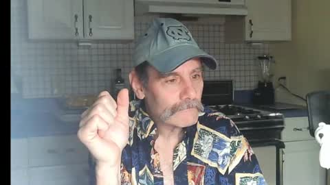 Snapshot of raylene4u2 chatting on 06-16-26, 07:33 Ray online show from 06-16-26, 07:33