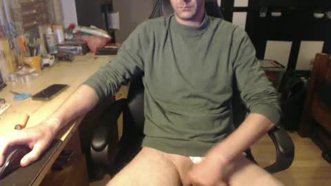 Snapshot of raymann8 chatting on 06-13-26, 01:53 Ray online show from 06-13-26, 01:53