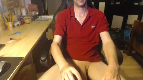 Snapshot of raymann8 chatting on 07-28-26, 09:03 Ray online show from 07-28-26, 09:03