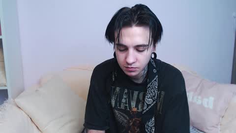Ray online show from 02-10-26, 05:44