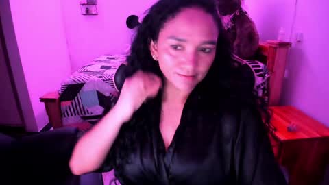 Snapshot of rayza_mature_ chatting on 05-12-26, 03:09 Danna online show from 05-12-26, 03:09