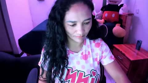 Snapshot of rayza_mature_ chatting on 06-13-26, 01:25 Danna online show from 06-13-26, 01:25