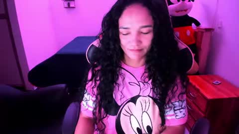 Snapshot of rayza_mature_ chatting on 07-04-26, 06:25 Danna online show from 07-04-26, 06:25