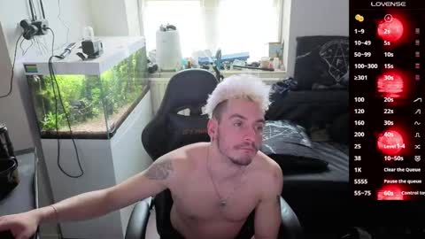 Rayzel online show from 04-02-26, 03:53