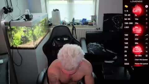 Rayzel online show from 04-07-26, 06:08