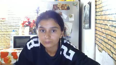 Snapshot of real_coupl3 chatting on 07-14-26, 07:19 real_coupl3 online show from 07-14-26, 07:19