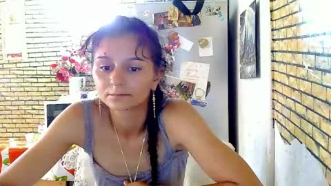 Snapshot of real_coupl3 chatting on 07-19-26, 08:40 real_coupl3 online show from 07-19-26, 08:40