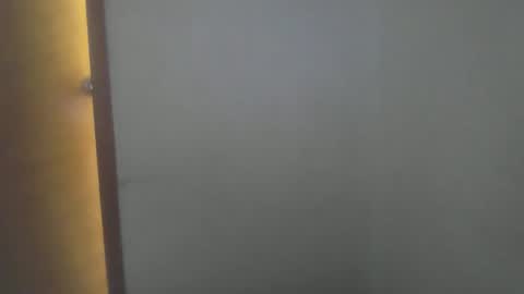 Snapshot of realmenol24k chatting on 12-18-25, 06:25 SexyFlacko online show from 12-18-25, 06:25