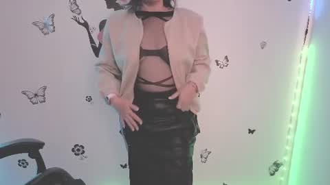 Snapshot of rebbeca09 chatting on 06-10-26, 01:32 Rebbeca online show from 06-10-26, 01:32
