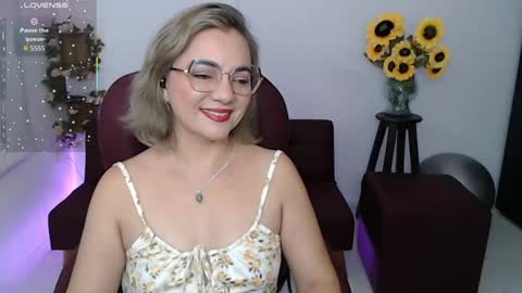 Snapshot of rebeca_milf chatting on 05-03-26, 01:17 REBECA online show from 05-03-26, 01:17