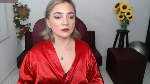 Snapshot of rebeca_milf chatting on 05-10-26, 12:10 REBECA online show from 05-10-26, 12:10