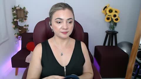 Snapshot of rebeca_milf chatting on 05-16-26, 02:27 REBECA online show from 05-16-26, 02:27