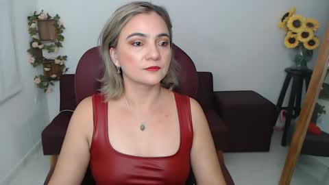 Snapshot of rebeca_milf chatting on 05-24-26, 03:06 REBECA online show from 05-24-26, 03:06