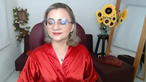 Snapshot of rebeca_milf chatting on 05-30-26, 02:14 REBECA online show from 05-30-26, 02:14