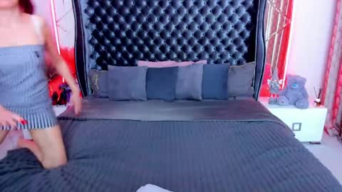 rebecca_diamonds online show from 04-12-26, 06:07