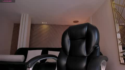 Snapshot of rebeccahudson_ chatting on 04-30-26, 08:57 Rebe online show from 04-30-26, 08:57