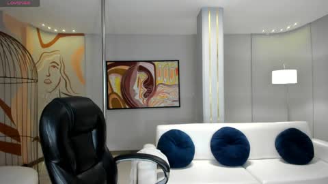 Snapshot of rebeccahudson_ chatting on 05-19-26, 08:04 Rebe online show from 05-19-26, 08:04