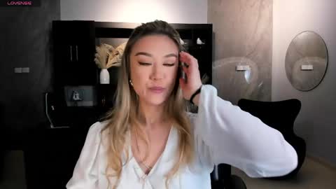 Snapshot of rebeccahudson_ chatting on 06-07-26, 05:38 Rebe online show from 06-07-26, 05:38