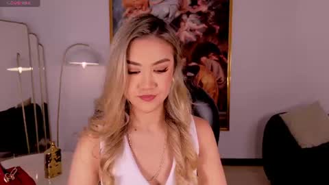 Snapshot of rebeccahudson_ chatting on 06-11-26, 07:34 Rebe online show from 06-11-26, 07:34