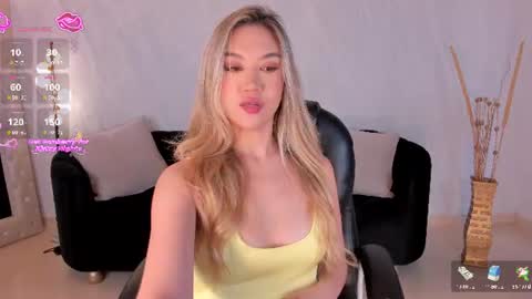 Snapshot of rebeccahudson_ chatting on 06-25-26, 07:51 Rebe online show from 06-25-26, 07:51